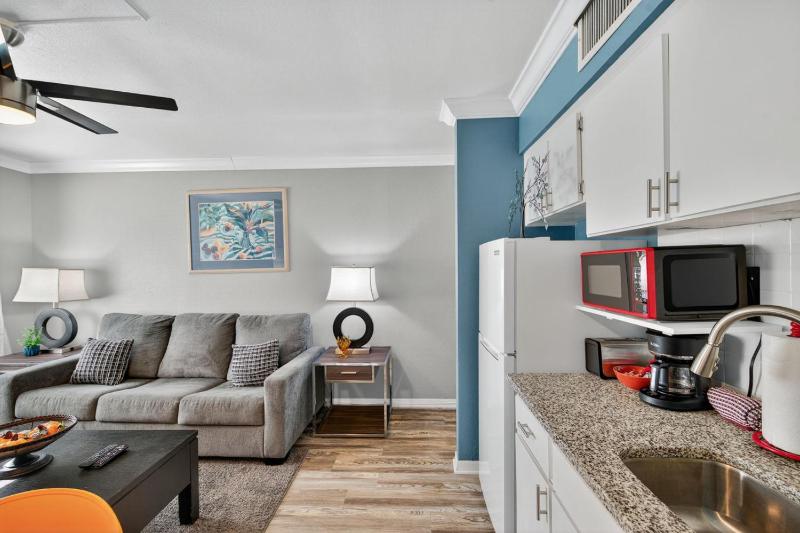 Sunset Beach Suites Unit 8 - image 19