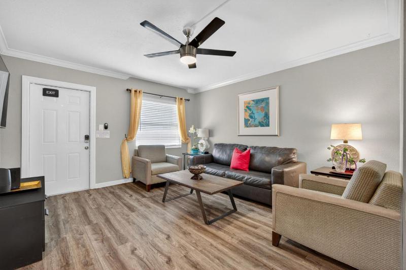 Sunset Beach Suites Unit 7 - image 44