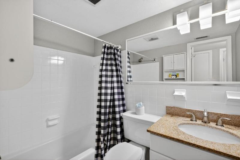 Sunset Beach Suites Unit 7 - image 14
