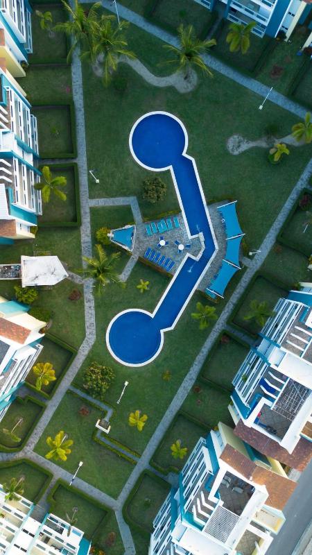Modern • Pool + Balcony | Close to the Beach - image 16
