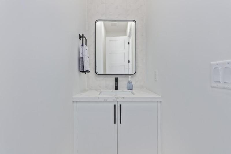 Modern Luxury at Skysong - image 10