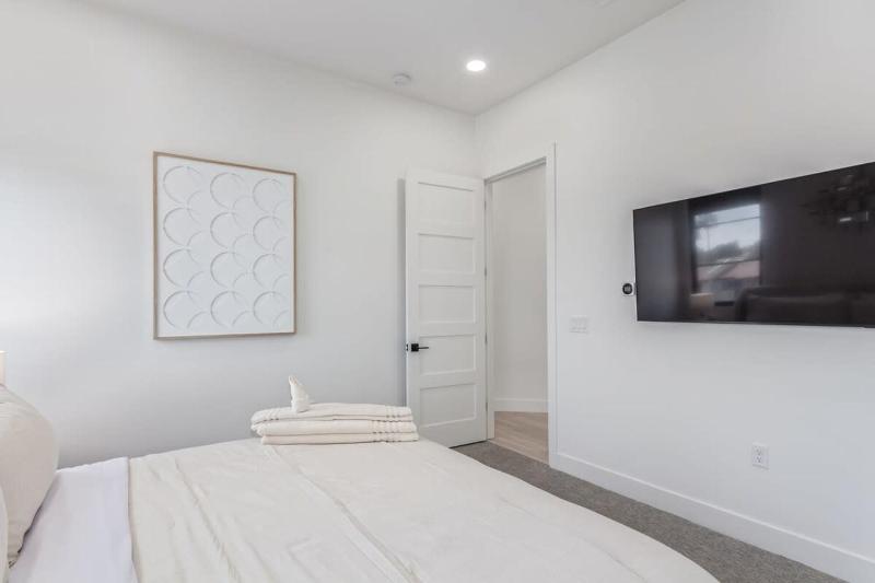 Modern Luxury at Skysong - image 16