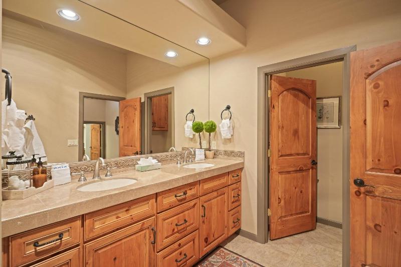 20 Red Cedar - image 29