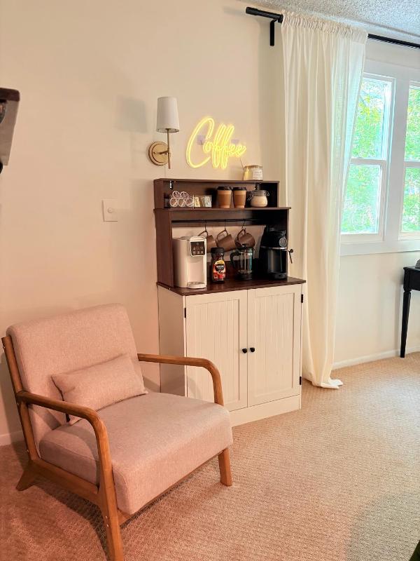 Cozy Apartment a few steps from The Capitol - image 16