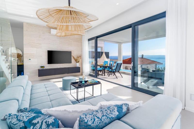Villa Lemon 3 Bedrooms 4 Baths Infinity Pool Whirlpool Cinema room Sea view - image 16