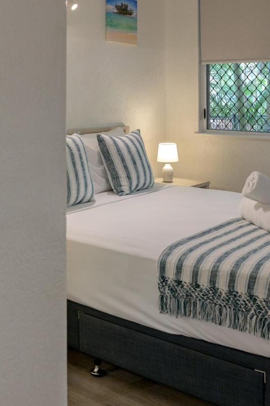 Deluxe ground floor 1 Bedroom at Coral Apartments - image 8