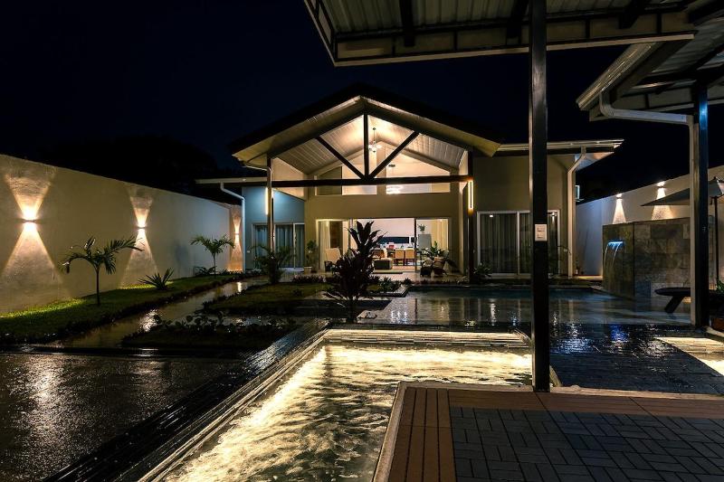 Calathea Arenal Villa - image 15
