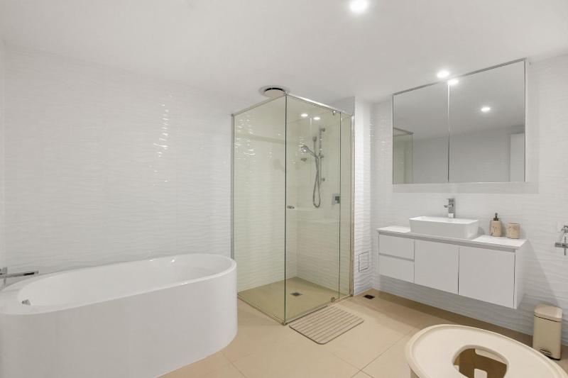 Aquaview Unit 302 29 Canberra Tce Kings Beach - image 9