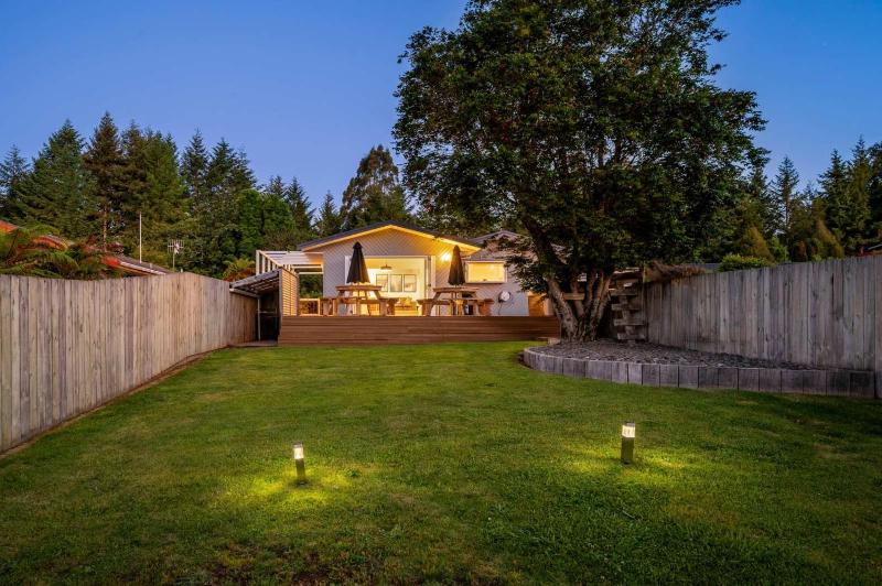 Tihi Time - Great Deck Spa Pool & Games Room - image 12