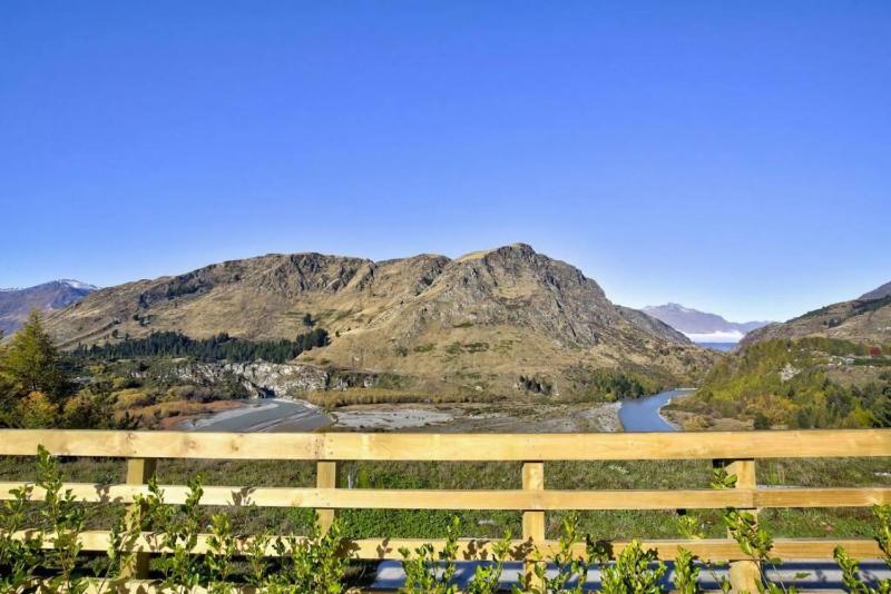 Taha Apartment at the base of Coronet Peak - image 13