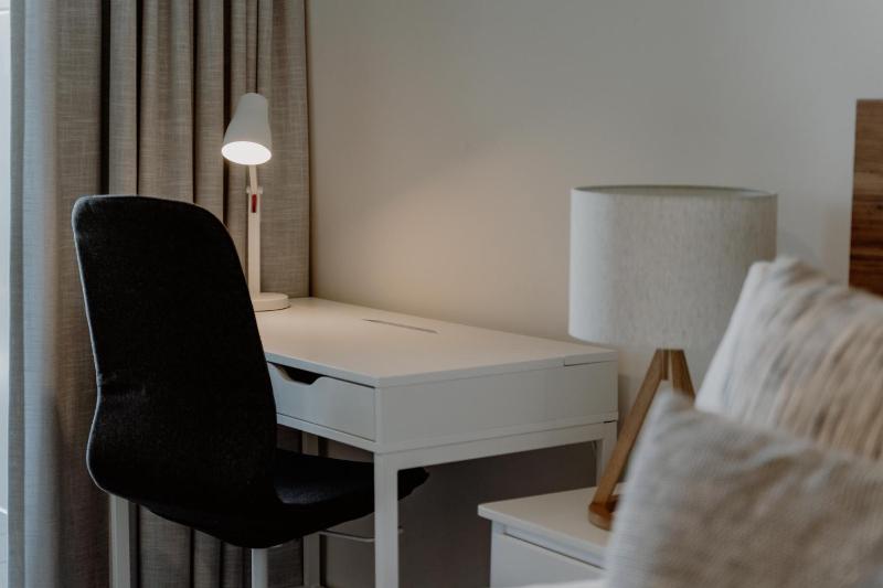 Center 1-Bed with Gym BBQ and Stunning Views - image 15