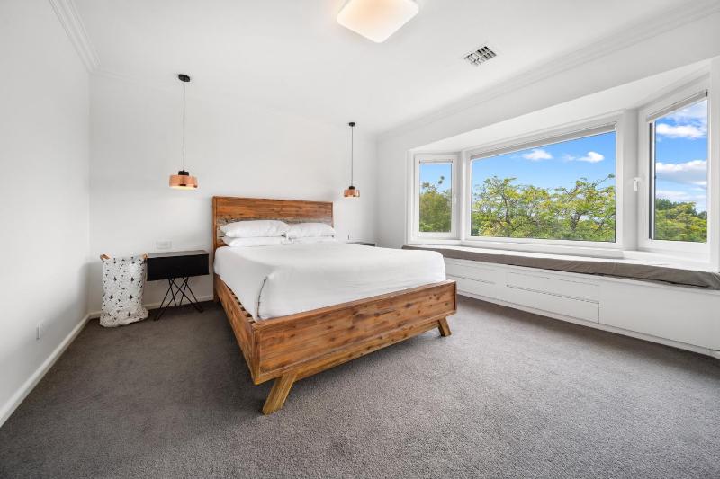 4-Bed Family Home with Spacious Backyard and BBQ - image 12