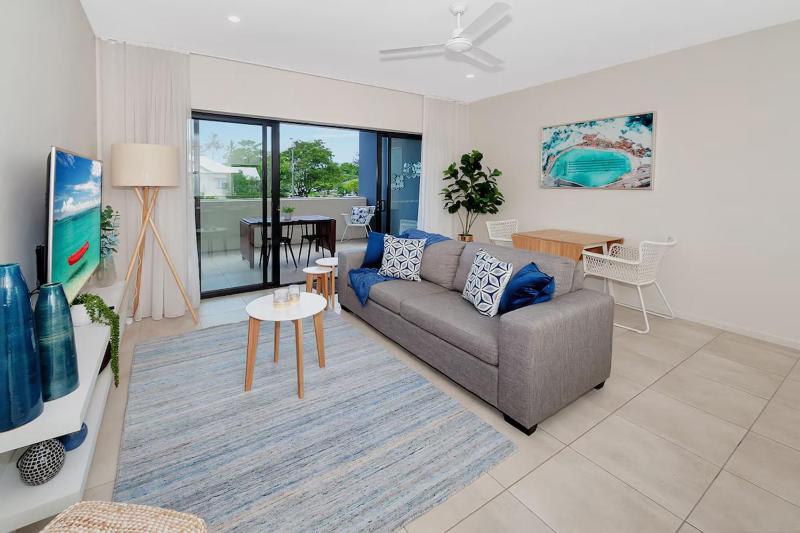 Coastal 2-Bed with Parking & Pool by the Ocean - image 1