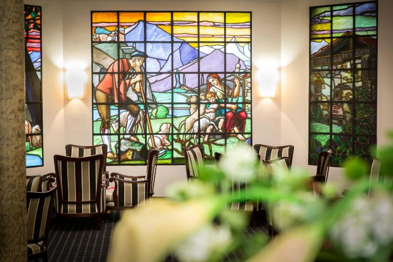 Standard Twin Room image 3