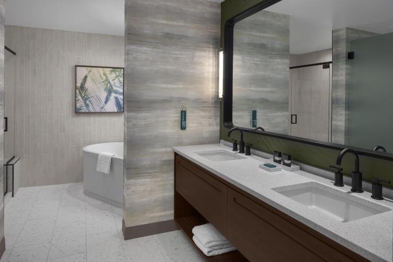 Hilton Jacksonville at Mayo Clinic near Beaches - image 47