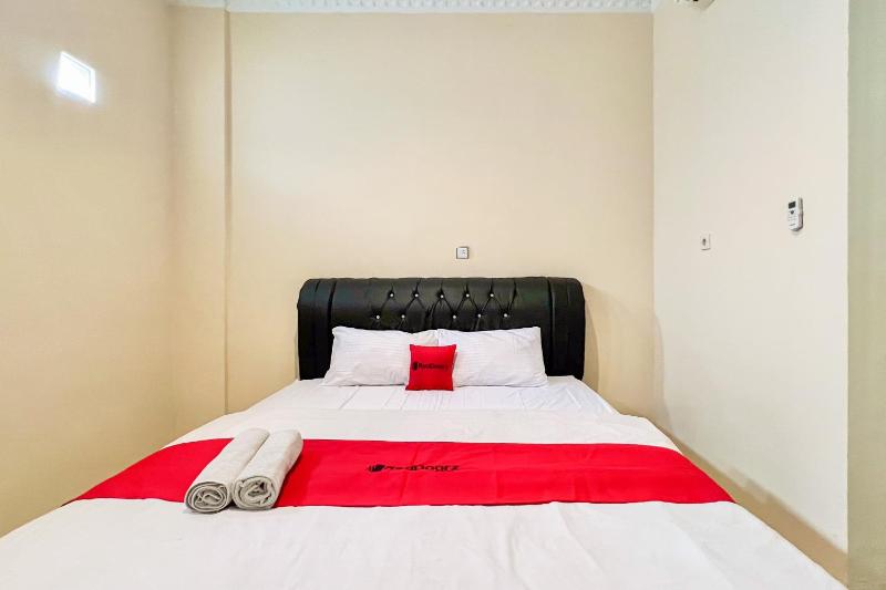RedDoorz at Golden Gateway Medan - image 11