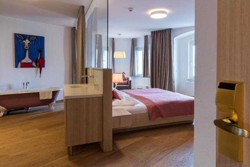 Superior Double Room image 3