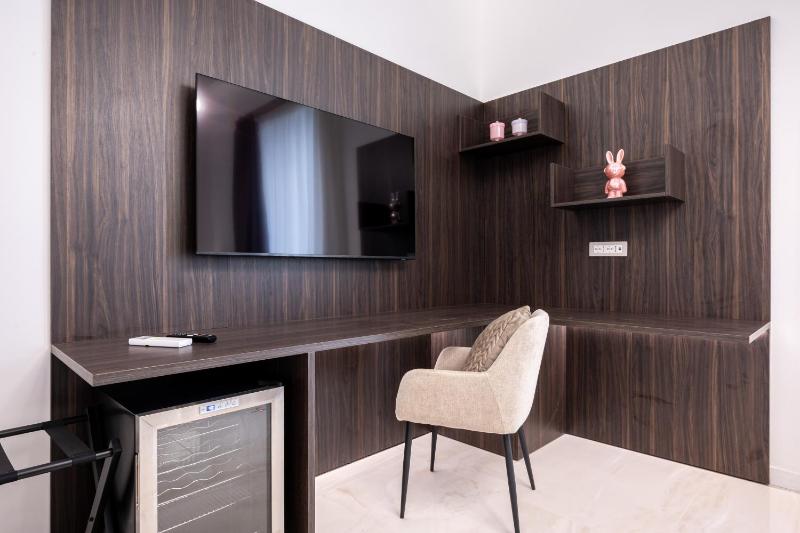 Cafarelli House - image 4