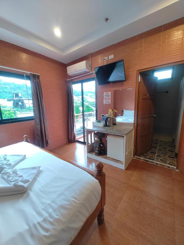 OYO Dynasty Hotel - image 5