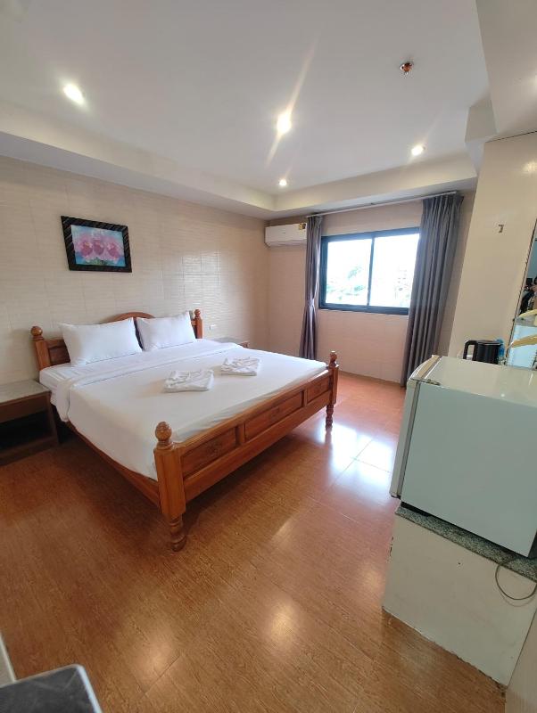 OYO Dynasty Hotel - image 8