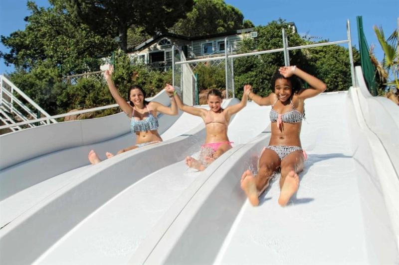 ZEcamping 3 étoiles avec parc aquatique - 3km des plages - image 18
