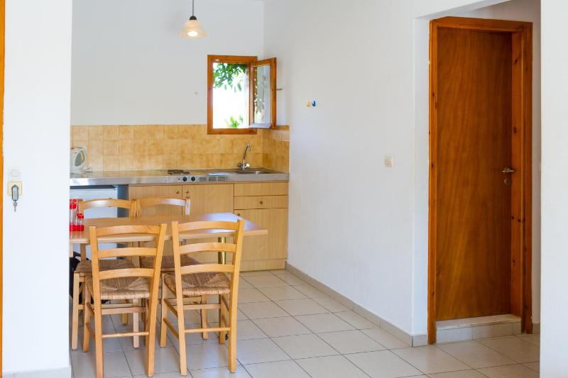 Apartment (4 Adults) image 3