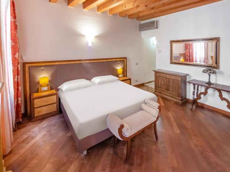 City Centre Rooms and Apartments - image 3