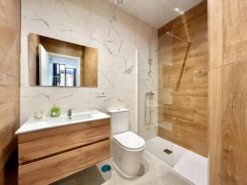 Raval House 3 - image 6