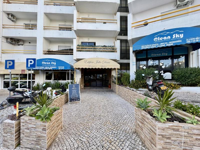 Albufeira Vintage Apartment 2 With Pool by Homing - image 10