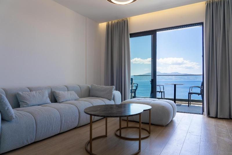 Skyline Penthouse - Dual Pools - image 10