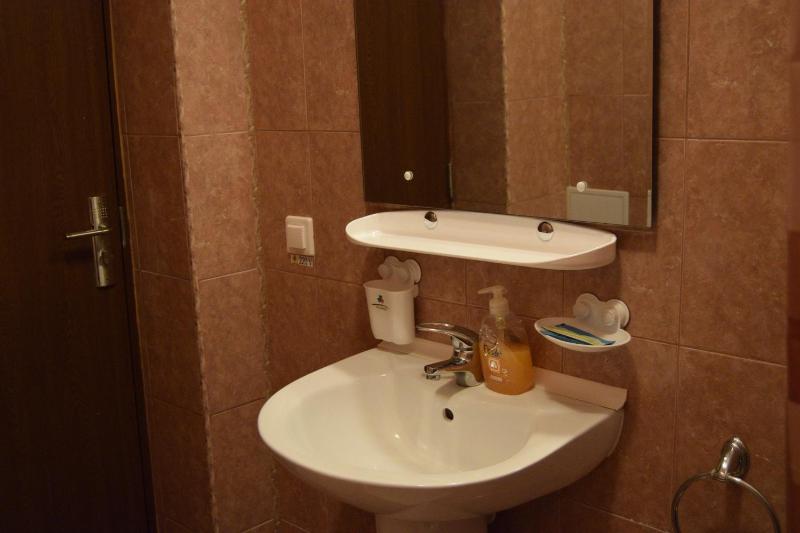 Double or Twin Room image 2