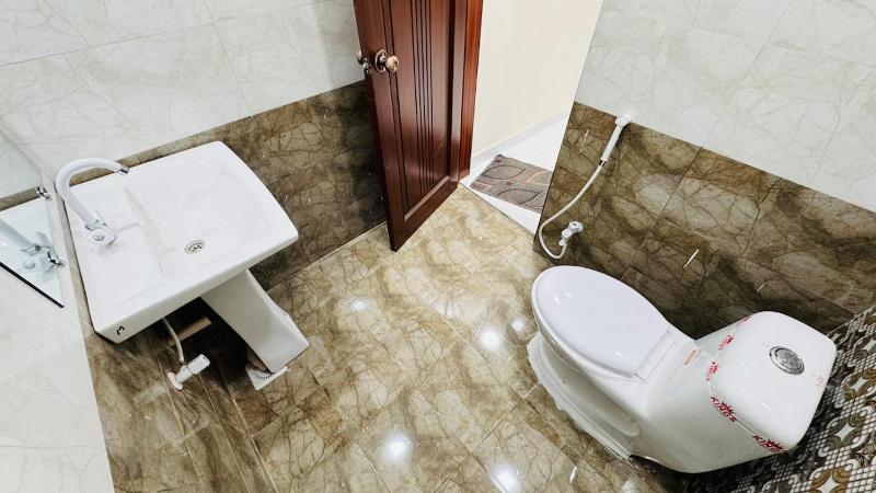 Luxury 2BR Apartment in Sukkur & River View Balcony Near Military Road-R#1 - image 7