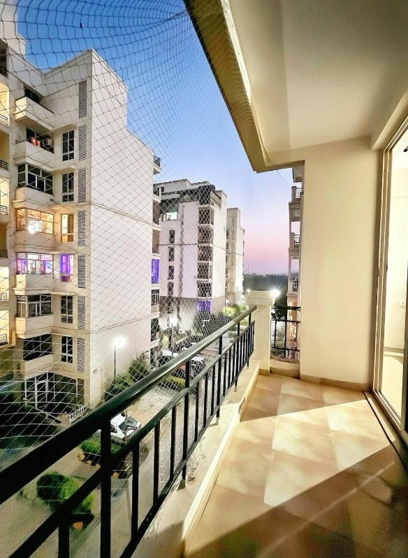 Apartment Balcony Private Peaceful Parking - image 8