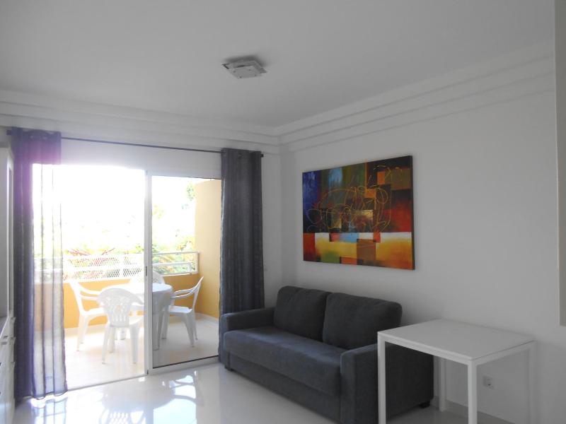 One-Bedroom Apartment image 3