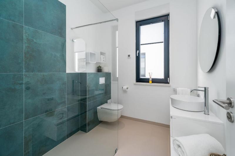 Villa Lemon 3 Bedrooms 4 Baths Infinity Pool Whirlpool Cinema room Sea view - image 6