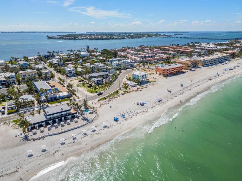 The Beach Club At Anna Maria #12 - image 37