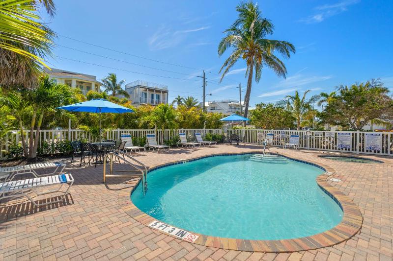 The Beach Club At Anna Maria #2 - image 8