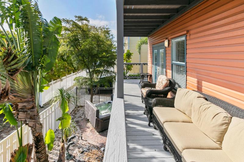 Beach Breeze East - image 7