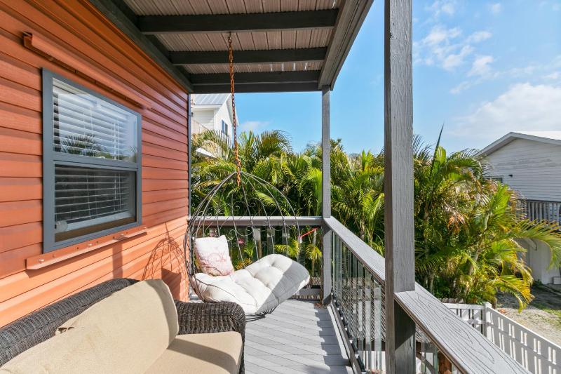 Beach Breeze East - image 2