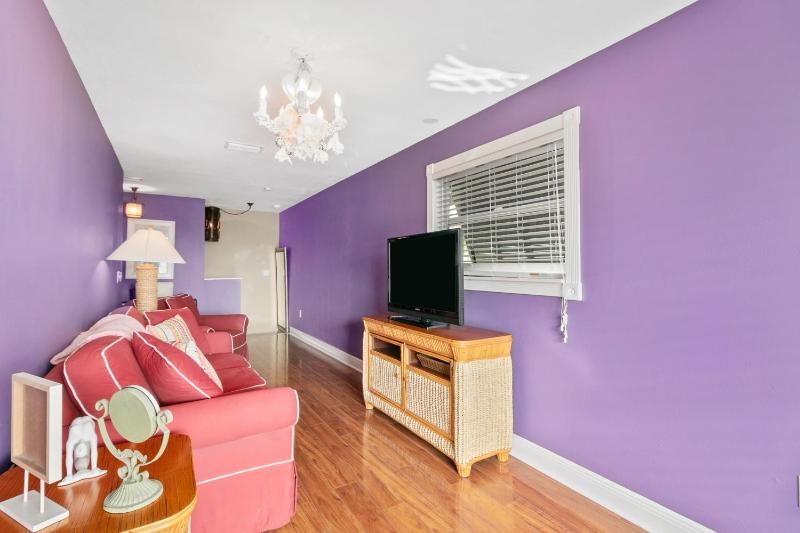 Beach Breeze East - image 10