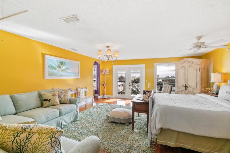 Beach Breeze East - image 37