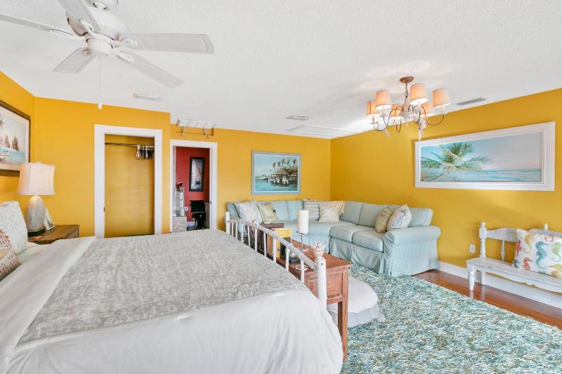 Beach Breeze East - image 24