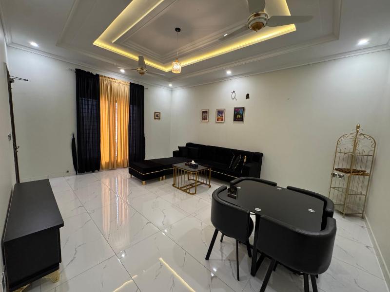 Luxe Home - image 11