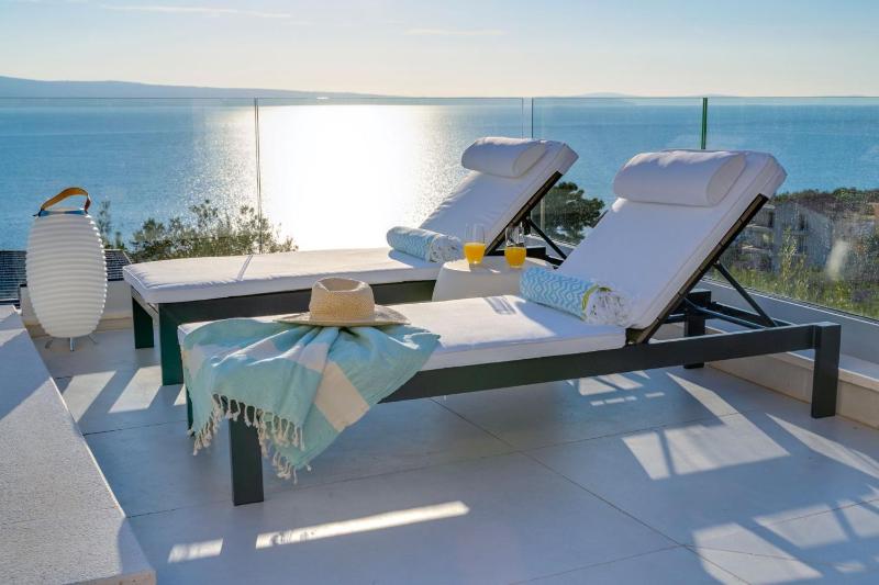Villa Lemon 3 Bedrooms 4 Baths Infinity Pool Whirlpool Cinema room Sea view - image 9