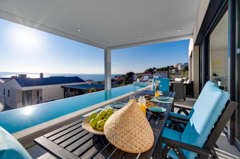 Villa Lemon 3 Bedrooms 4 Baths Infinity Pool Whirlpool Cinema room Sea view - image 45