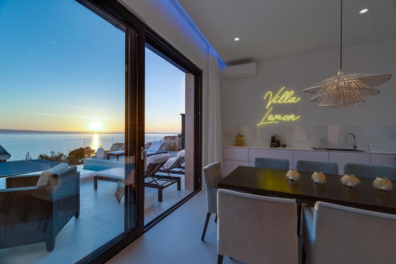 Villa Lemon 3 Bedrooms 4 Baths Infinity Pool Whirlpool Cinema room Sea view - image 14