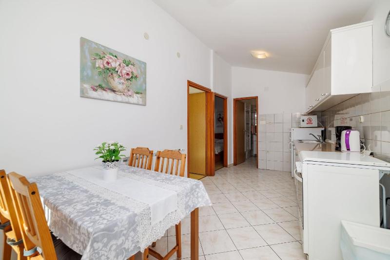 Apartments Marija - image 18