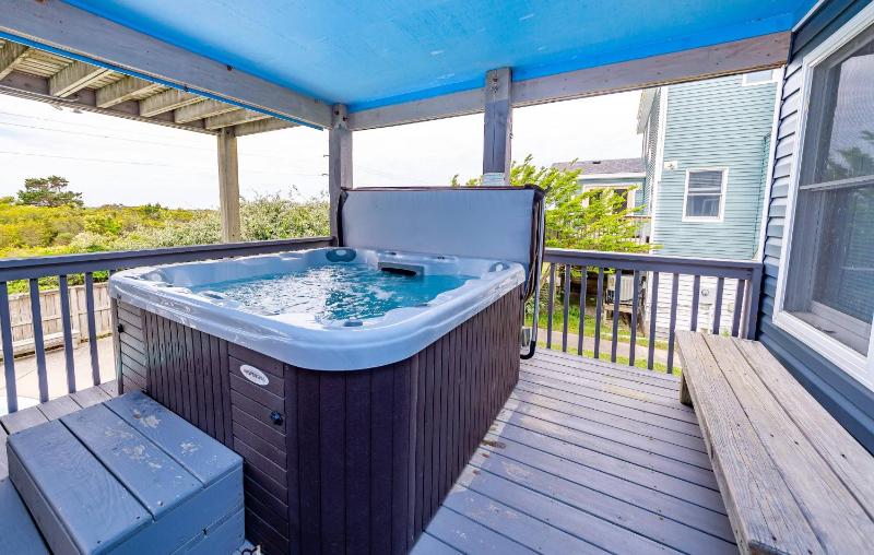 The Blue Heron - S Nags Head South Creek Acres 125 Yds to Beach Ocean Views Pool Hot Tub Close to Oregon Inlet - image 42