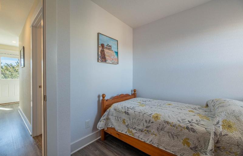 The Cottonwood - KDH MP 5 265 Yards to Beach Oceanside Year Round Flex Stays - image 32