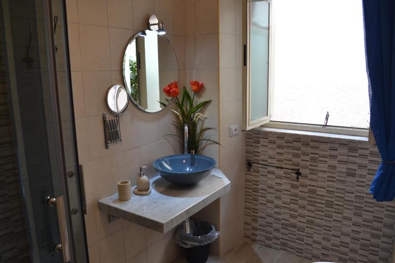 Double Room with Garden View image 3